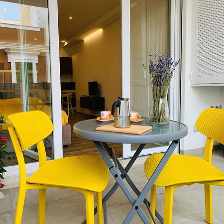 Domus13-With Private Parking Apartment บารี ภายนอก รูปภาพ