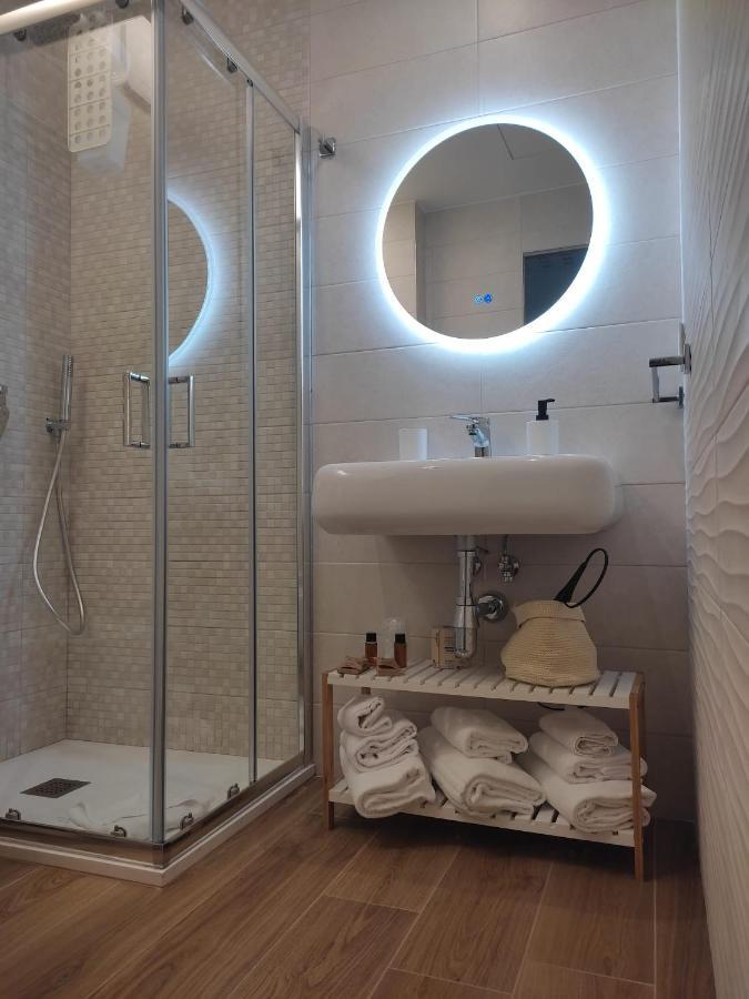 Domus13-With Private Parking Apartment บารี ภายนอก รูปภาพ