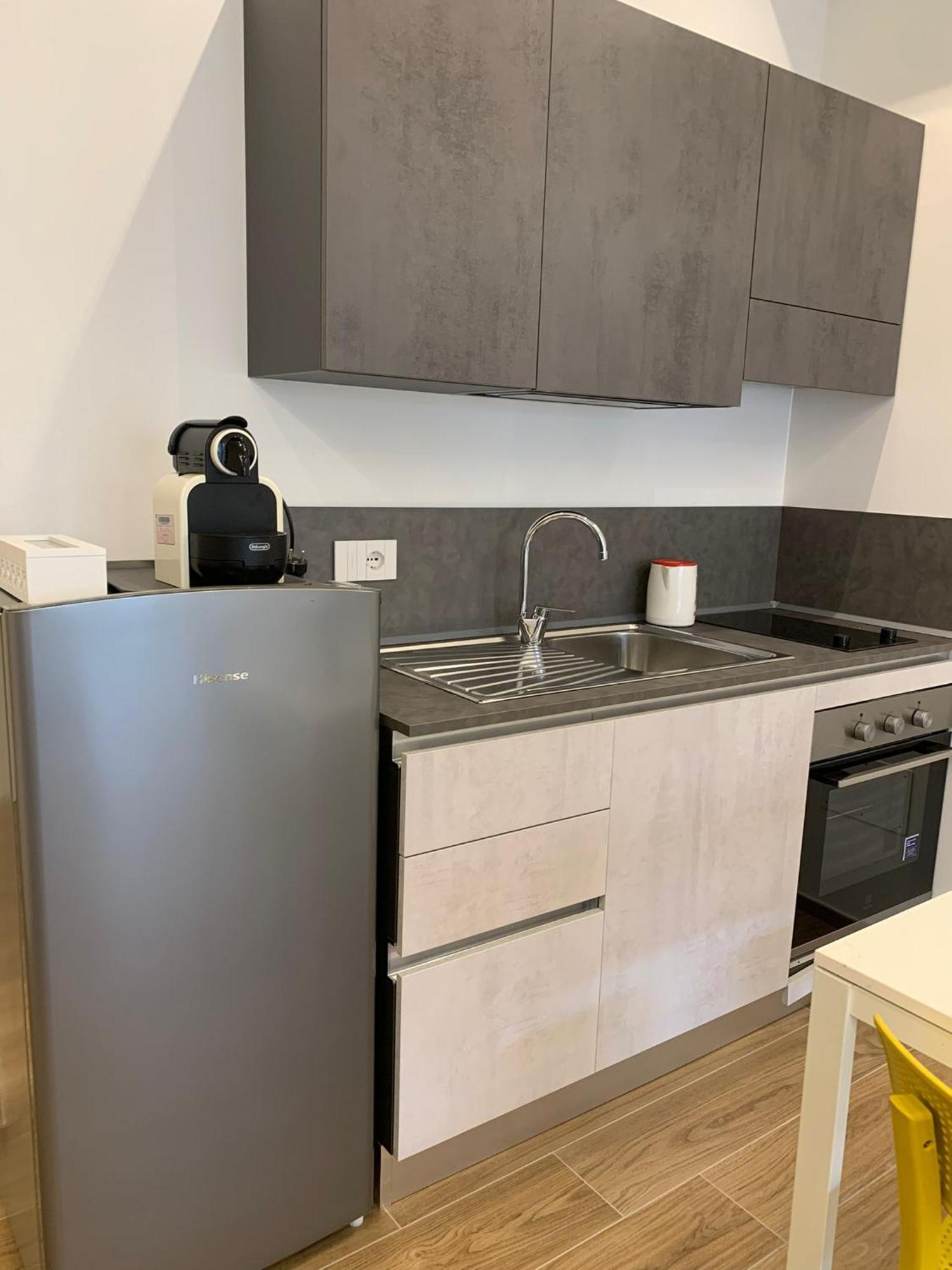 Domus13-With Private Parking Apartment บารี ภายนอก รูปภาพ