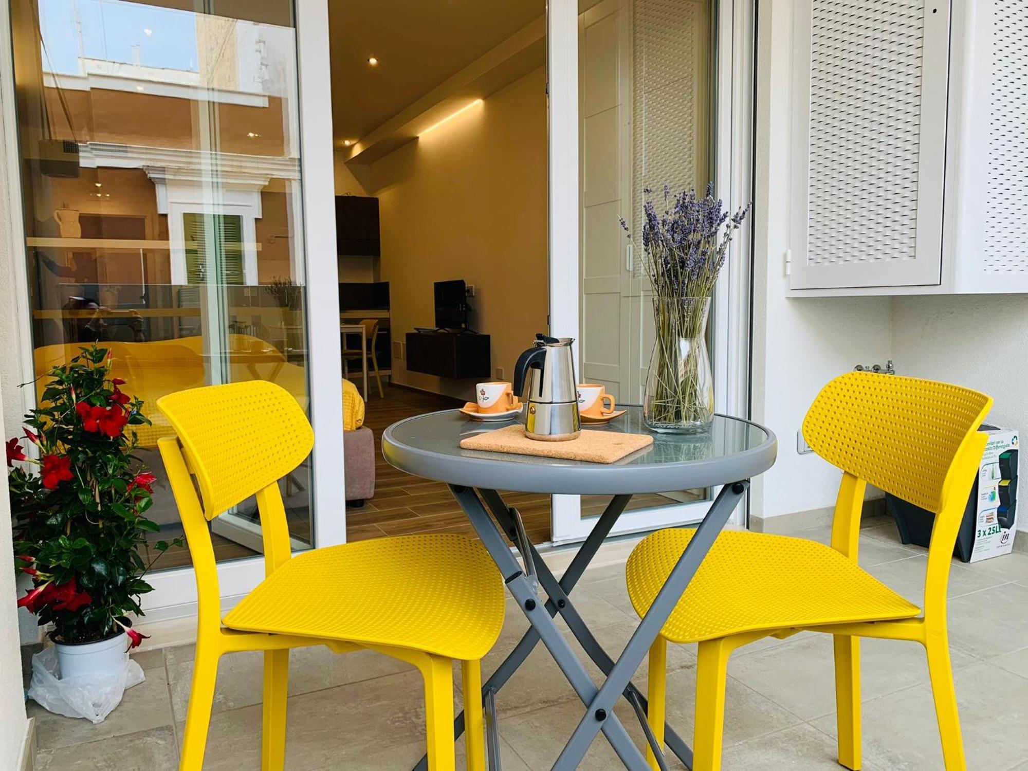 Domus13-With Private Parking Apartment บารี ภายนอก รูปภาพ