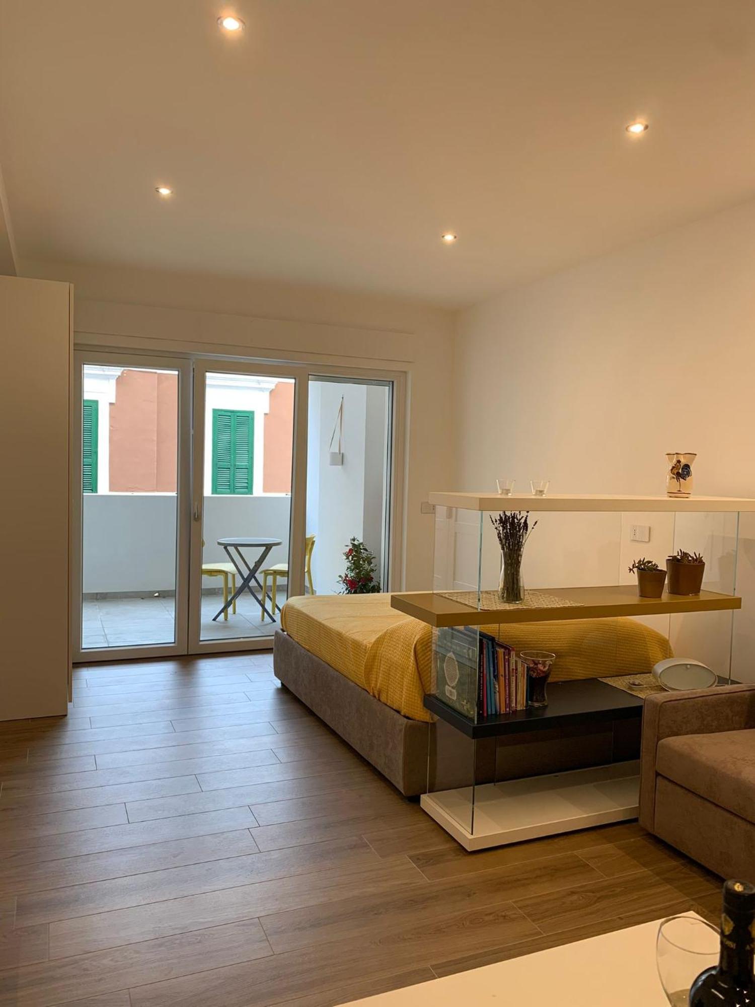 Domus13-With Private Parking Apartment บารี ภายนอก รูปภาพ